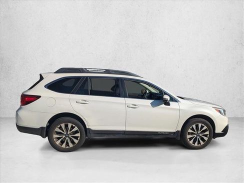 Used 2016 Subaru Outback 2.5i Limited image 4