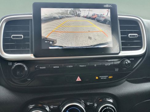 Used 2022 Hyundai Venue SEL w/ Cargo Package image 20