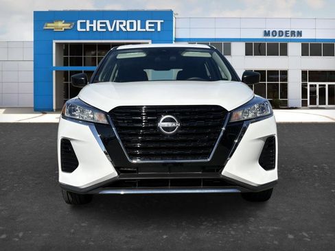 Used 2023 Nissan Kicks S image 7