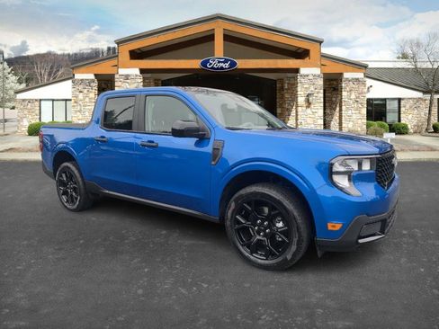 New 2026 Ford Maverick XLT w/ Black Appearance Package image 3