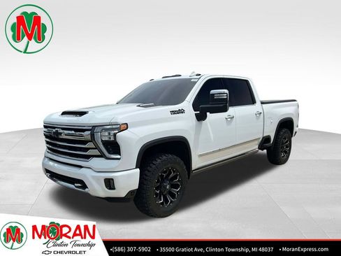 Certified 2025 Chevrolet Silverado 2500 High Country w/ High Country Premium Package AWD/4WD image 1