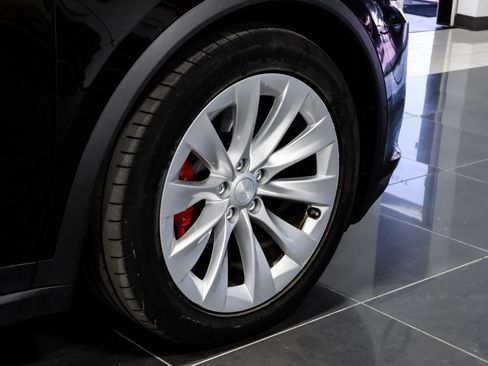 Used 2018 Tesla Model X P100D image 50