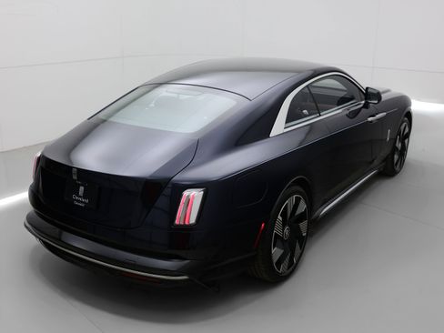 New 2026 Rolls-Royce Spectre image 4
