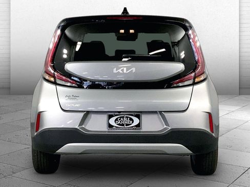 Certified 2025 Kia Soul LX w/ LX Technology Package image 3