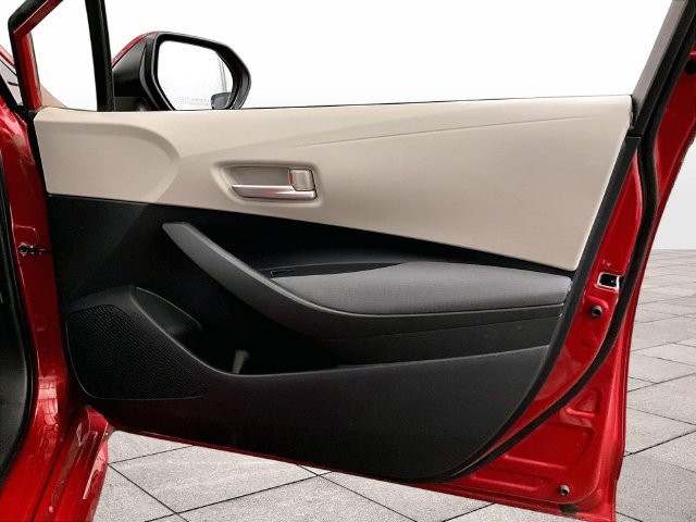 Used 2020 Toyota Corolla LE FWD image 23