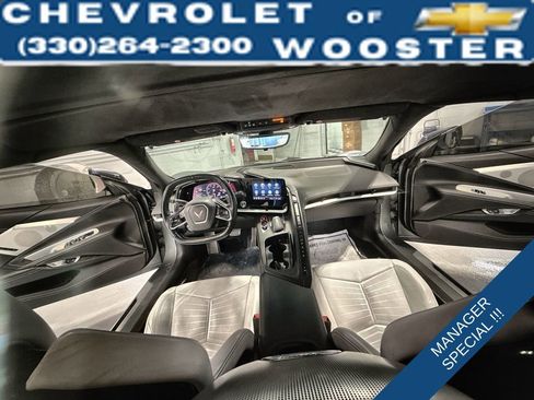 Used 2022 Chevrolet Corvette Stingray Premium Conv w/ Z51 Performance Package image 31