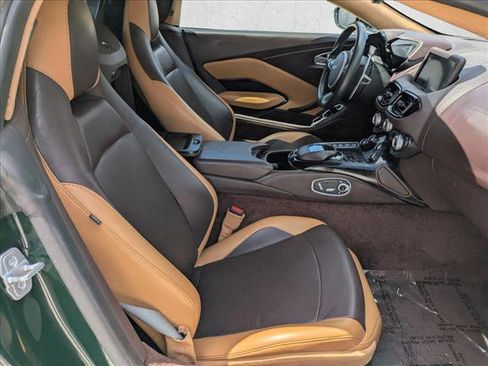 Used 2021 Aston Martin V8 Vantage Roadster RWD image 18