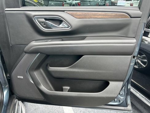 Used 2021 Chevrolet Suburban High Country RWD image 41