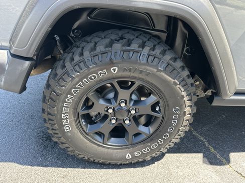 Used 2021 Jeep Wrangler Willys AWD/4WD image 20