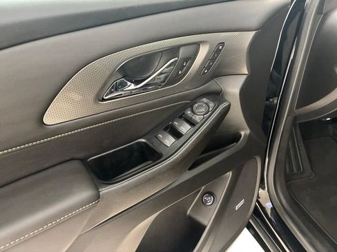 Certified 2023 Chevrolet Traverse Premier FWD image 13