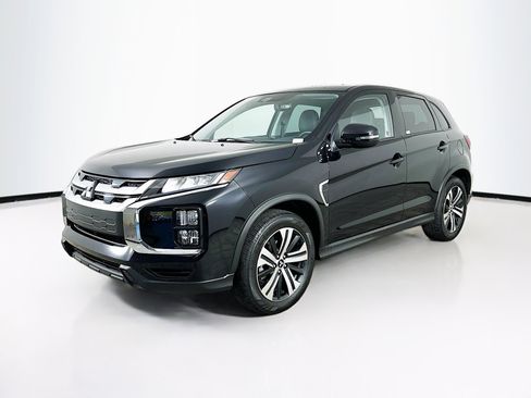 Used 2025 Mitsubishi Outlander Sport SE image 3