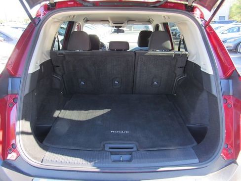 Certified 2023 Nissan Rogue SV image 5