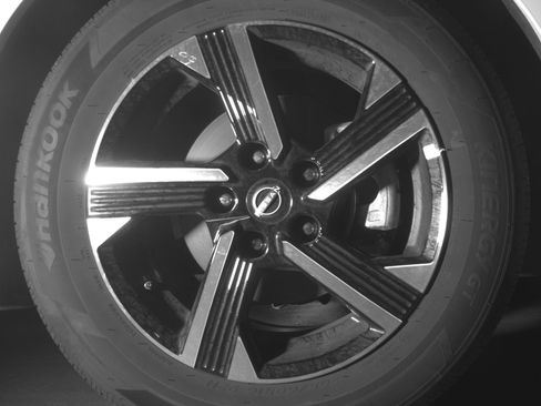 Used 2025 Nissan Sentra SV FWD image 13