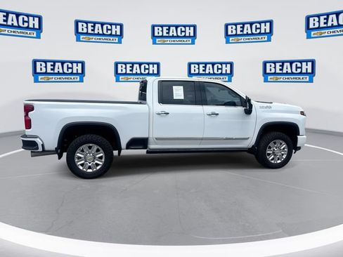 Used 2024 Chevrolet Silverado 3500 High Country w/ High Country Premium Package AWD/4WD image 9