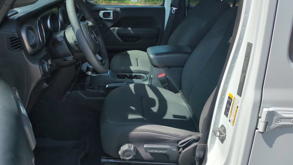 Used 2023 Jeep Wrangler Unlimited Sport AWD/4WD image 12
