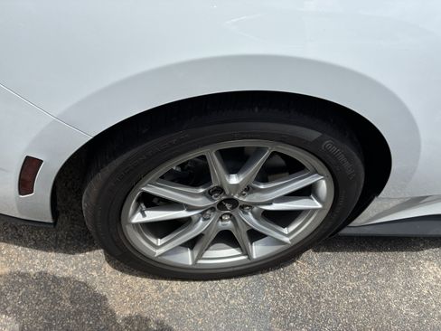 Used 2025 Ford Mustang GT Premium RWD image 9