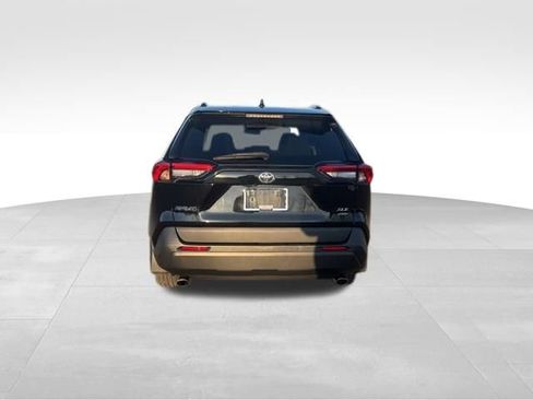 Used 2021 Toyota RAV4 XLE image 4