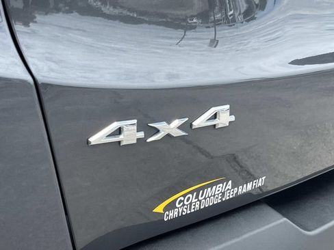 Certified 2022 Jeep Renegade Latitude w/ Convenience Group AWD/4WD image 13