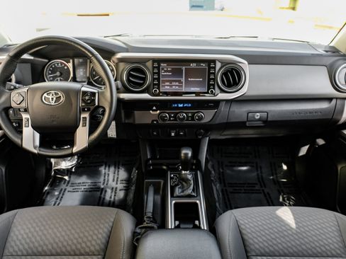 Used 2021 Toyota Tacoma SR5 RWD image 13