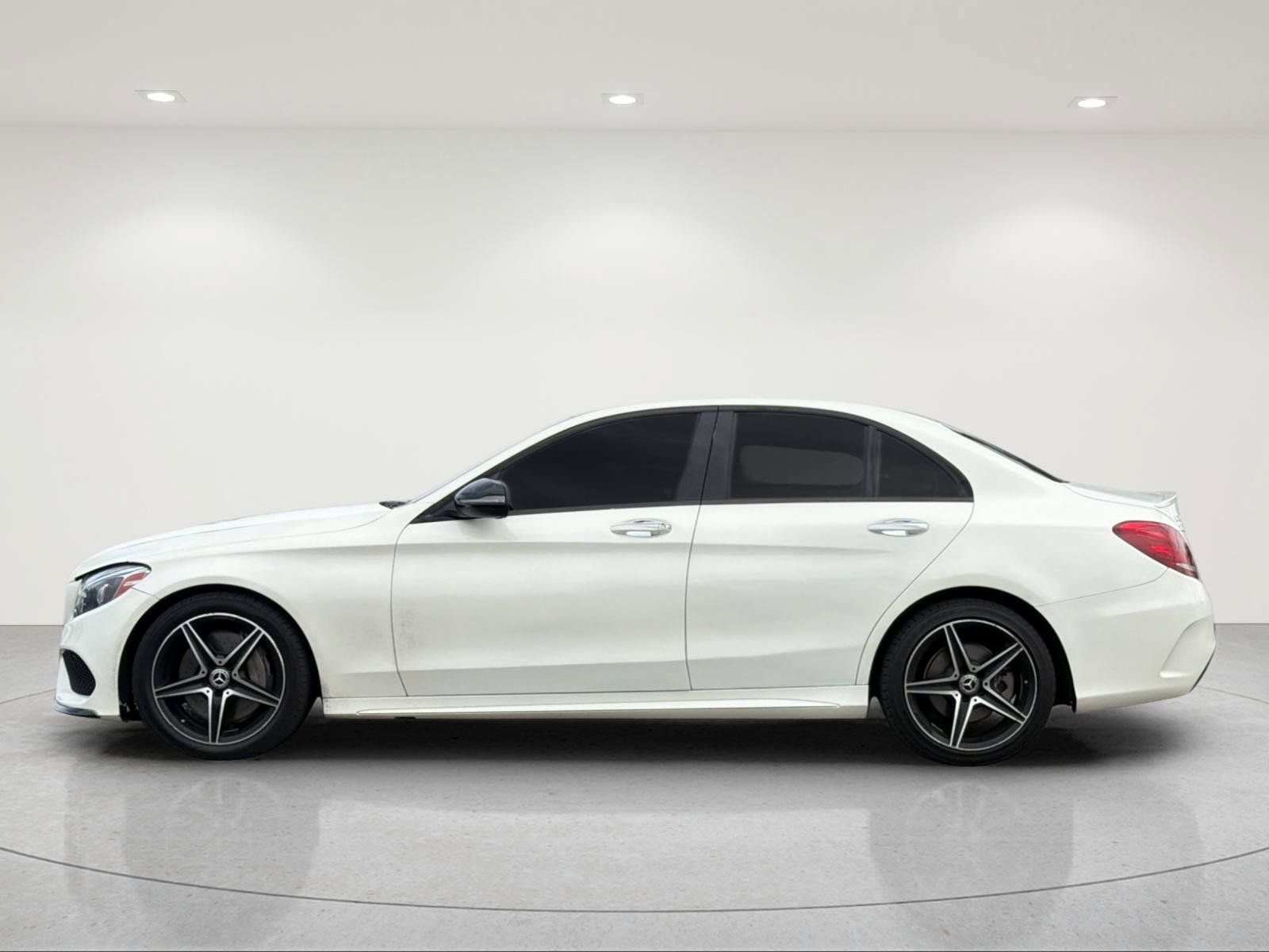Used 2018 Mercedes-Benz C 300 4MATIC Sedan image 2