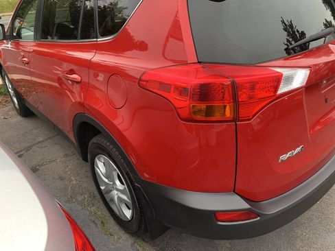 Used 2014 Toyota RAV4 LE AWD/4WD image 8