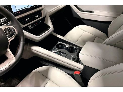 New 2026 Ford Explorer Active w/ Active Comfort Package AWD/4WD image 38