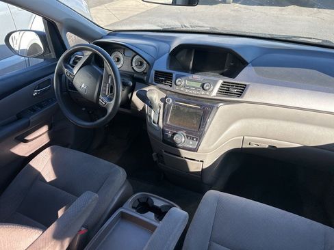 Used 2015 Honda Odyssey EX image 3