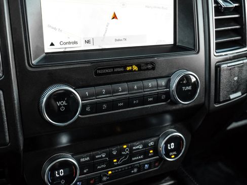 Used 2019 Ford Expedition Limited AWD/4WD image 26