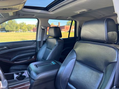 Used 2018 GMC Yukon SLT w/ HD Trailering Package image 13