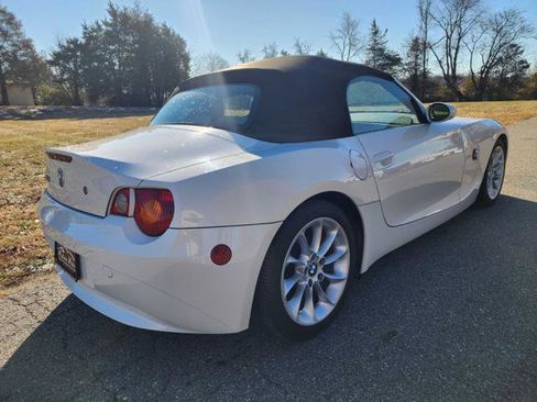 Used 2003 BMW Z4 2.5i image 6
