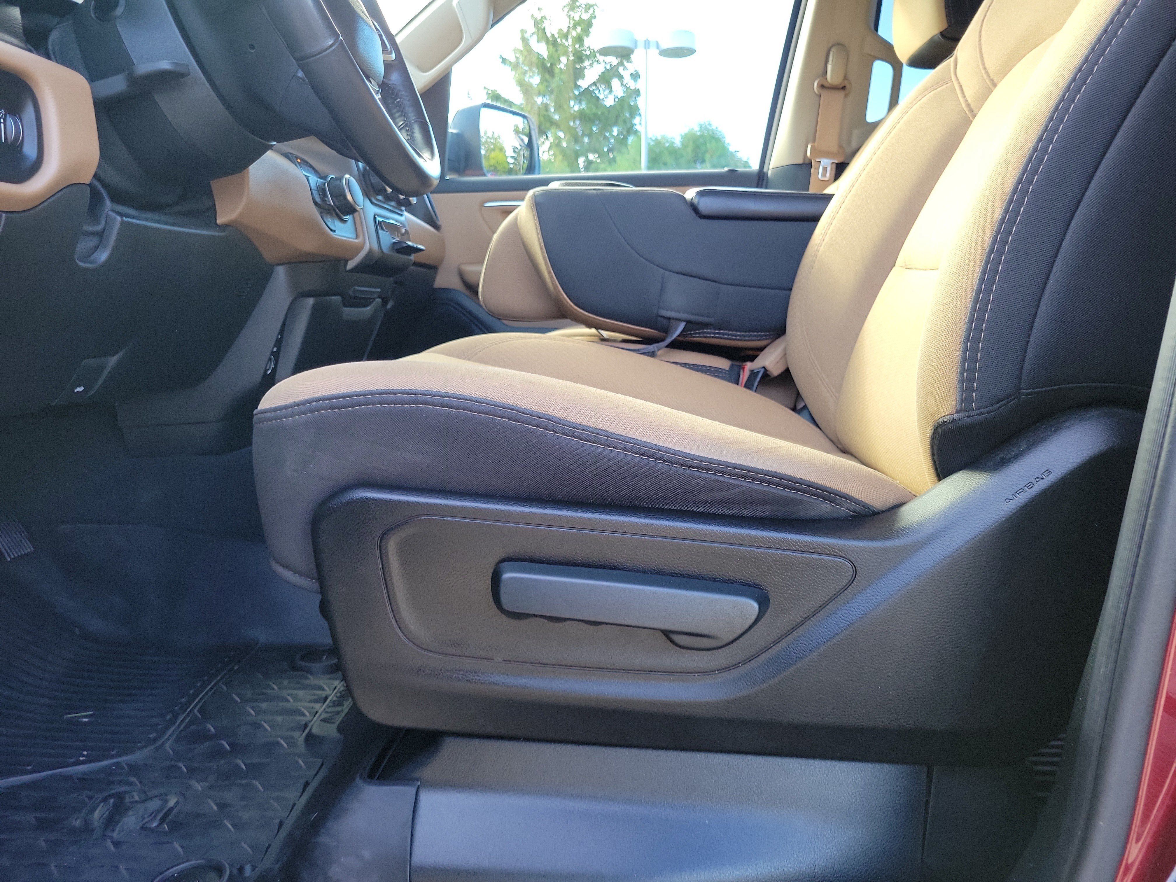 Used 2019 RAM 1500 Big Horn AWD/4WD image 16