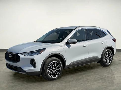 Certified 2026 Ford Escape SE image 1