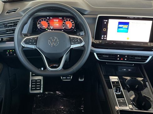 New 2026 Volkswagen Atlas Peak Edition AWD/4WD image 14