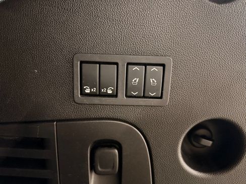 Used 2015 Cadillac Escalade Premium AWD/4WD image 32