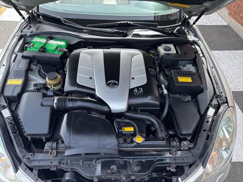 Used 2004 Lexus SC 430 Convertible image 32