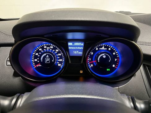Used 2013 Hyundai Genesis 3.8 RWD image 27