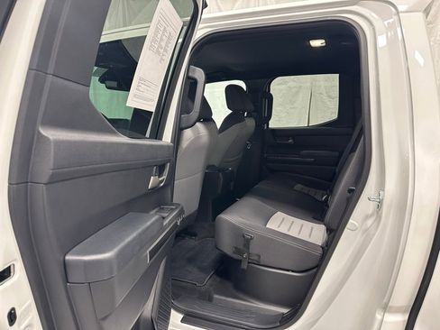 Used 2025 Toyota Tacoma TRD Off-Road image 44