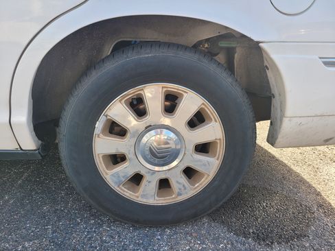 Used 2008 Mercury Grand Marquis LS RWD image 8