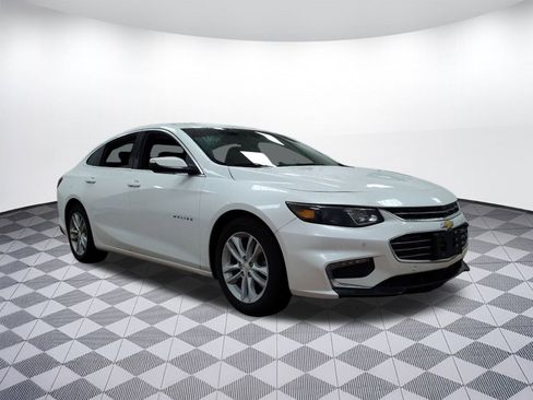 Used 2016 Chevrolet Malibu Hybrid w/ Leather Package image 6