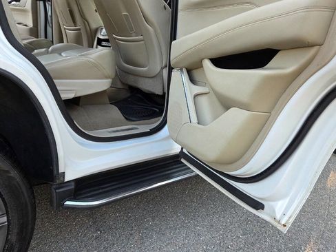 Used 2017 Cadillac Escalade Luxury AWD/4WD image 54