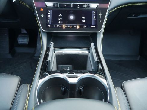 Used 2023 Maserati Grecale Modena image 38