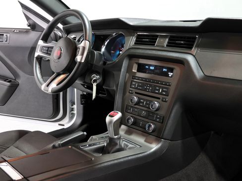 Used 2013 Ford Mustang GT RWD image 59