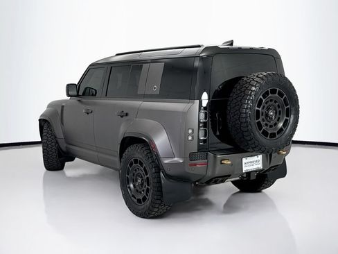 Used 2025 Land Rover Defender 110 AWD/4WD image 7