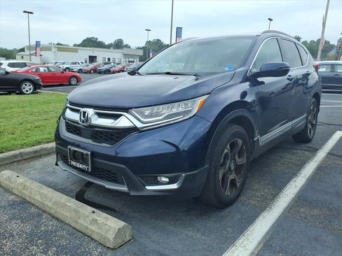 Used 2018 Honda CR-V Touring image 2