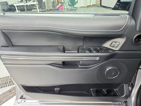 Used 2023 Ford Expedition Max XLT image 36