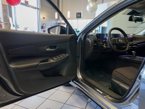 New 2026 Nissan Sentra SR image 12