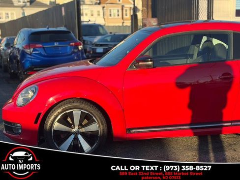 Used 2013 Volkswagen Beetle 2.0T image 9