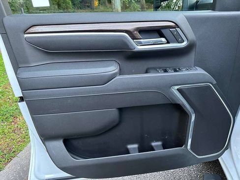 Used 2025 Chevrolet Silverado 2500 LT w/ Convenience Package AWD/4WD image 10