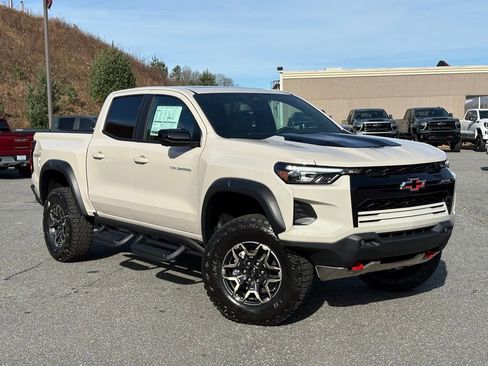 New 2026 Chevrolet Colorado ZR2 w/ Technology Package image 15