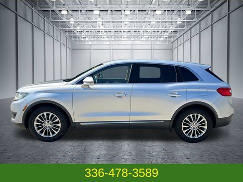 Used 2016 Lincoln MKX Select w/ Select Plus Package FWD image 2